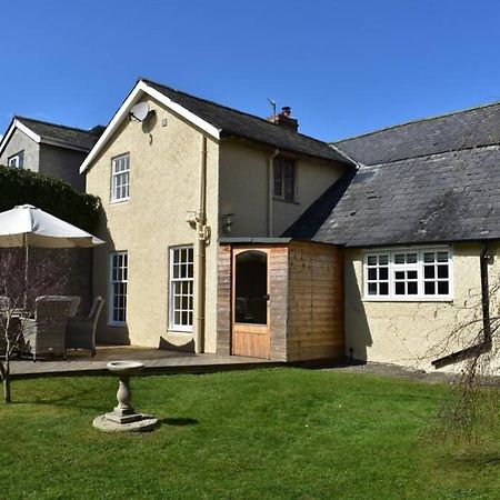 Cross Keys Cottage Holiday Let Bishop's Castle Exterior photo